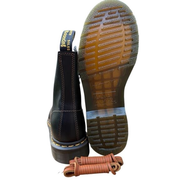 Dr. Martens 1460 Pascal Abruzzo
Boots. BNWT black classic boots. Size 7. - Picture 8 of 12